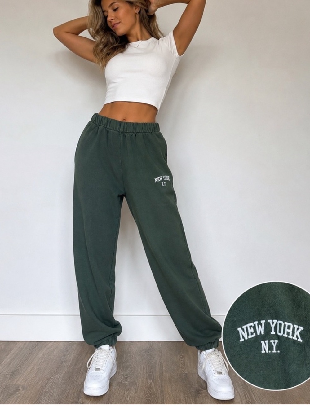 Brandy Melville Rosa New York
N.Y. Sweatpants Forest Green Jogger
